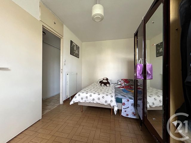 Appartement T4 à vendre - 4 pièces - 94 m2 - Le Bouscat - 33 - AQUITAINE