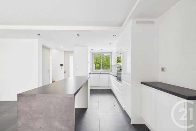 Maison &agrave; louer - 7 pi&egrave;ces - 120,22 m2 - Le Bouscat - 33 - AQUITAINE