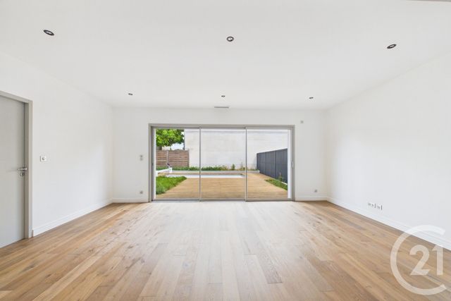 Maison &agrave; louer - 7 pi&egrave;ces - 120,22 m2 - Le Bouscat - 33 - AQUITAINE