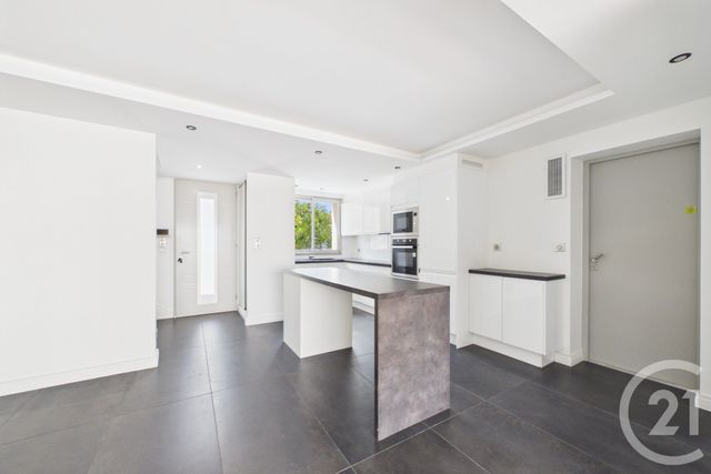 Maison &agrave; louer - 7 pi&egrave;ces - 120,22 m2 - Le Bouscat - 33 - AQUITAINE