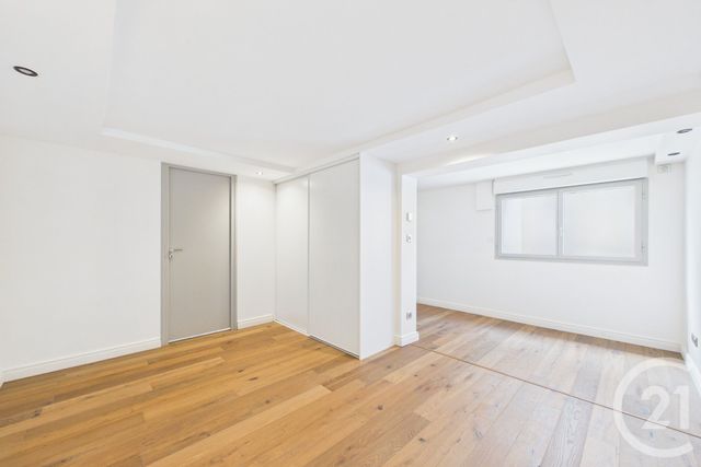Maison &agrave; louer - 7 pi&egrave;ces - 120,22 m2 - Le Bouscat - 33 - AQUITAINE