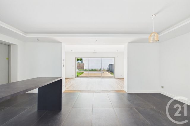 Maison &agrave; louer - 7 pi&egrave;ces - 120,22 m2 - Le Bouscat - 33 - AQUITAINE
