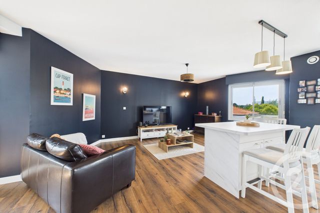 Appartement T3 à louer - 3 pièces - 78,71 m2 - Bordeaux - 33 - AQUITAINE