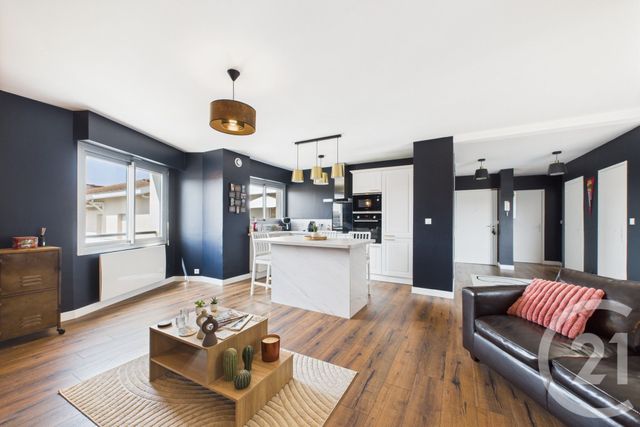 Appartement T3 à louer - 3 pièces - 78,71 m2 - Bordeaux - 33 - AQUITAINE