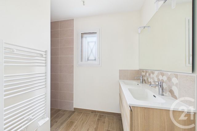 Maison &agrave; louer - 4 pi&egrave;ces - 90,71 m2 - Cadaujac - 33 - AQUITAINE