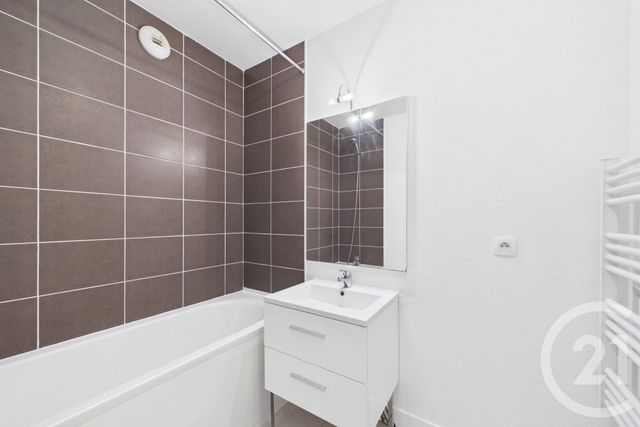 Appartement T3 &agrave; louer - 3 pi&egrave;ces - 55,47 m2 - Bruges - 33 - AQUITAINE