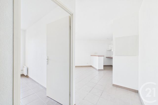 Appartement T3 &agrave; louer - 3 pi&egrave;ces - 53,06 m2 - Le Taillan Medoc - 33 - AQUITAINE