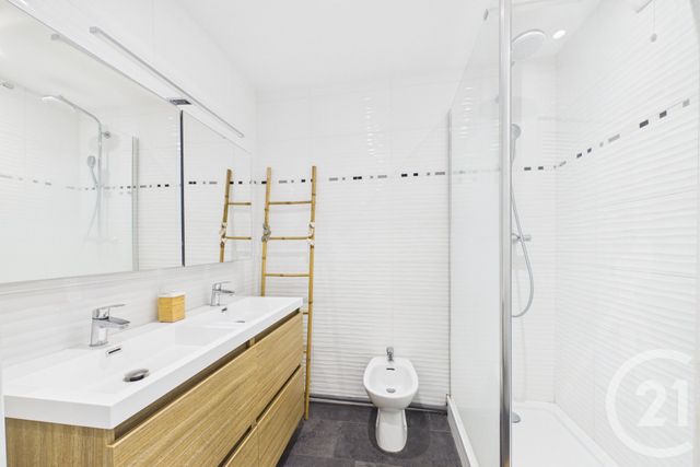 Appartement T3 &agrave; louer - 3 pi&egrave;ces - 79,36 m2 - Bordeaux - 33 - AQUITAINE