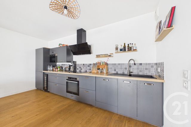 Appartement T3 &agrave; louer - 3 pi&egrave;ces - 67,60 m2 - Le Bouscat - 33 - AQUITAINE