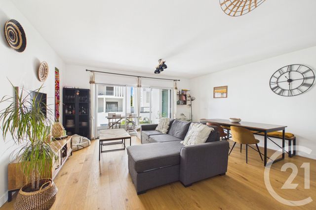 Appartement T3 &agrave; louer - 3 pi&egrave;ces - 67,60 m2 - Le Bouscat - 33 - AQUITAINE