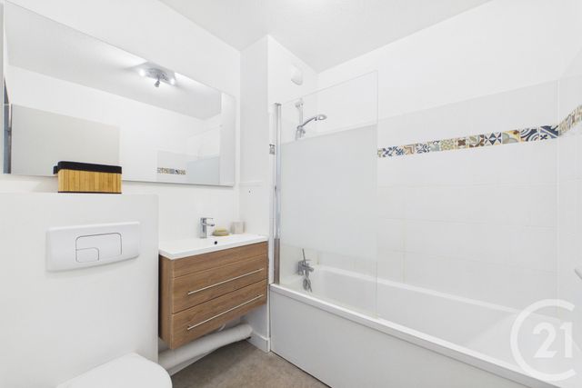 Appartement T2 &agrave; louer - 2 pi&egrave;ces - 48 m2 - Le Bouscat - 33 - AQUITAINE
