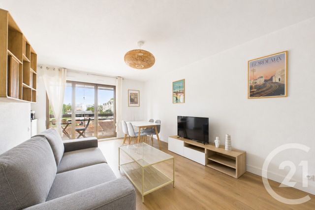 Appartement T2 &agrave; louer - 2 pi&egrave;ces - 48 m2 - Le Bouscat - 33 - AQUITAINE