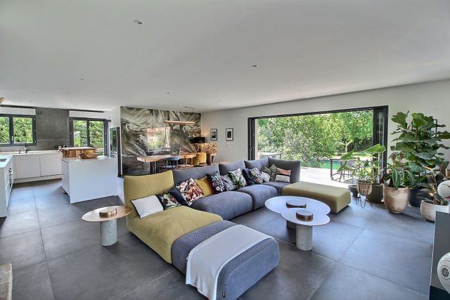 Maison à vendre - 8 pièces - 250 m2 - Eysines - 33 - AQUITAINE