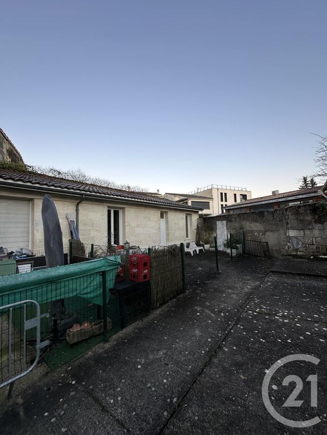 Appartement à vendre - 2 pièces - 42,93 m2 - Bordeaux - 33 - AQUITAINE