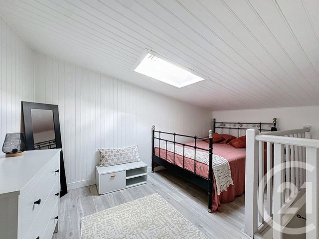 Appartement Duplex à vendre - 2 pièces - 24 m2 - Bordeaux - 33 - AQUITAINE