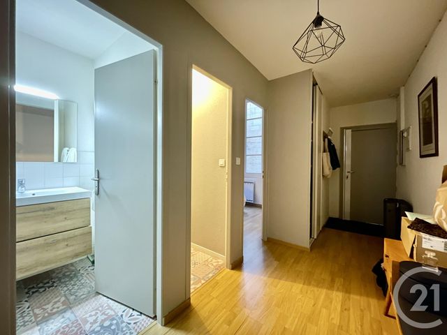 Appartement &agrave; louer - 2 pi&egrave;ces - 56,05 m2 - Bordeaux - 33 - AQUITAINE