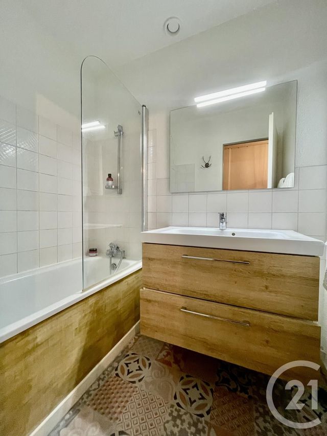 Appartement &agrave; louer - 2 pi&egrave;ces - 56,05 m2 - Bordeaux - 33 - AQUITAINE