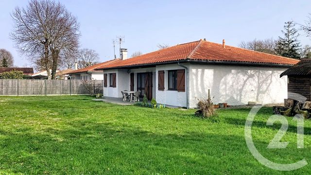 Maison &agrave; louer - 5 pi&egrave;ces - 106 m2 - Cestas - 33 - AQUITAINE