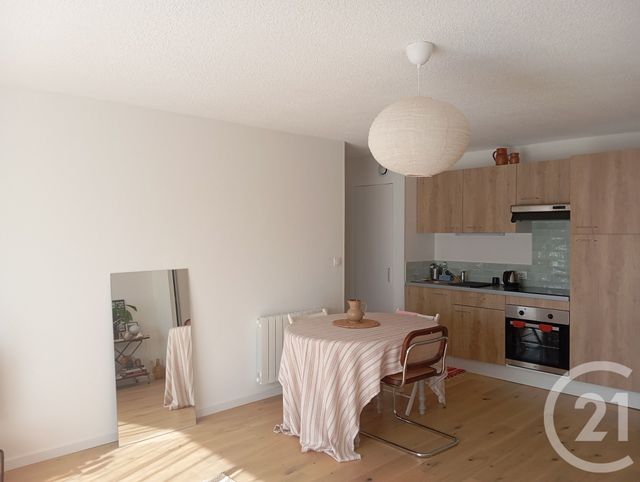 Appartement T2 &agrave; louer - 2 pi&egrave;ces - 45,63 m2 - Bordeaux - 33 - AQUITAINE