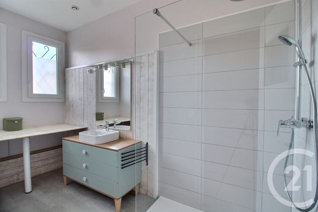 Maison &agrave; louer - 3 pi&egrave;ces - 85 m2 - Pessac - 33 - AQUITAINE