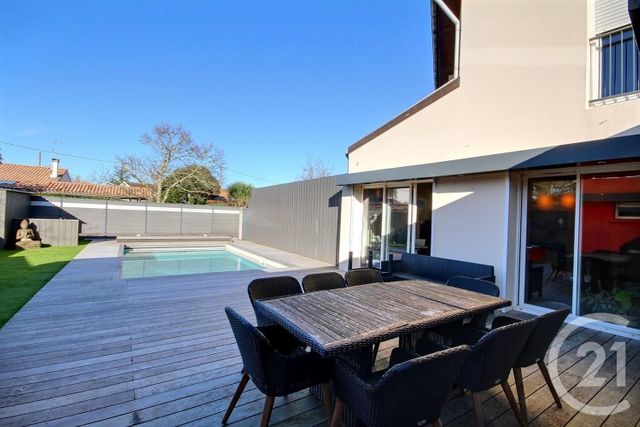 Maison &agrave; louer - 7 pi&egrave;ces - 191,65 m2 - Merignac - 33 - AQUITAINE