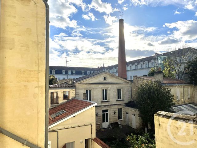 Appartement F4 &agrave; louer - 4 pi&egrave;ces - 84,05 m2 - Bordeaux - 33 - AQUITAINE