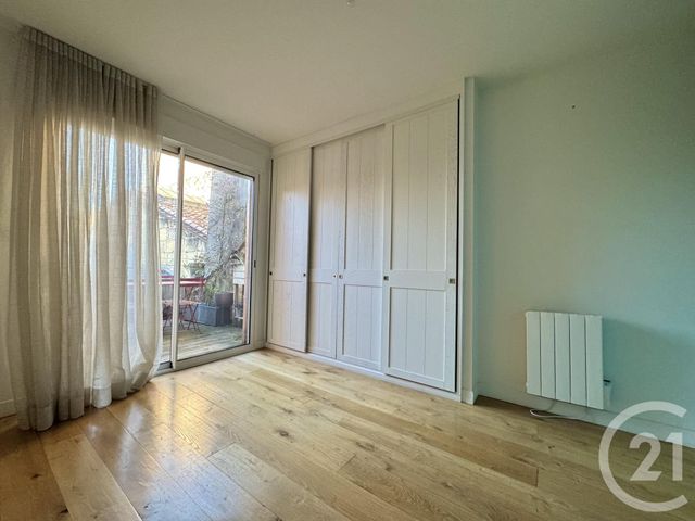 Appartement F4 &agrave; louer - 4 pi&egrave;ces - 84,05 m2 - Bordeaux - 33 - AQUITAINE