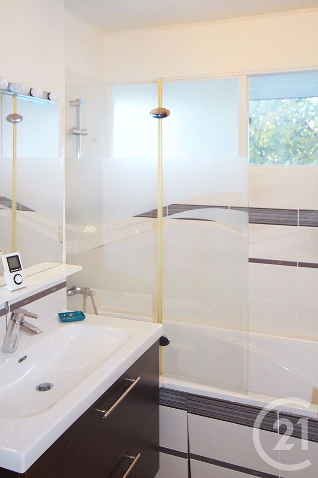 Appartement &agrave; louer - 4 pi&egrave;ces - 69 m2 - Bordeaux - 33 - AQUITAINE