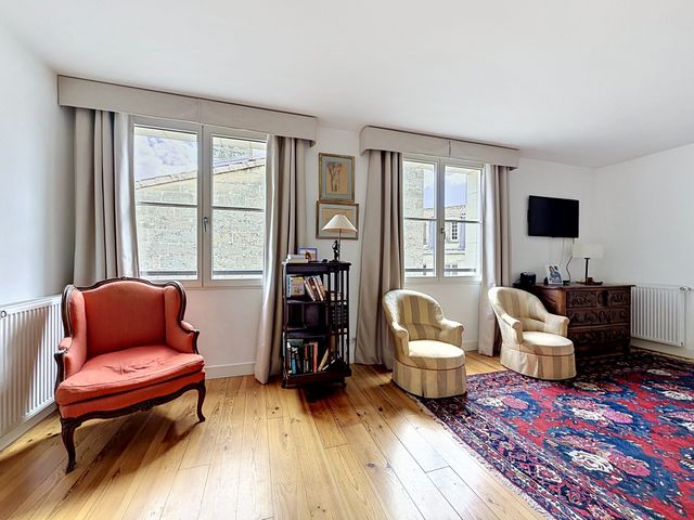 Appartement &agrave; louer - 5 pi&egrave;ces - 170 m2 - Bordeaux - 33 - AQUITAINE